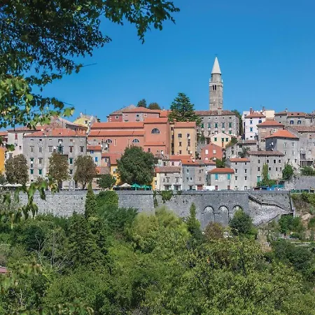 别墅 Tomicich 拉宾