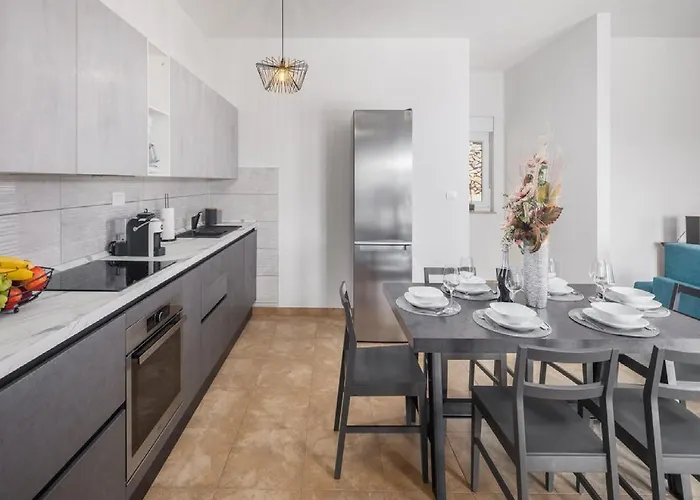 Tomicich 别墅 拉宾